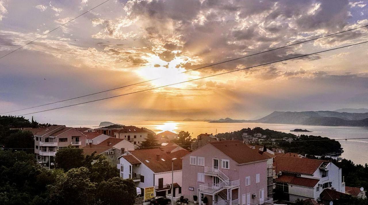 Penthouse With Panoramic View Apartment Cavtat Exterior photo